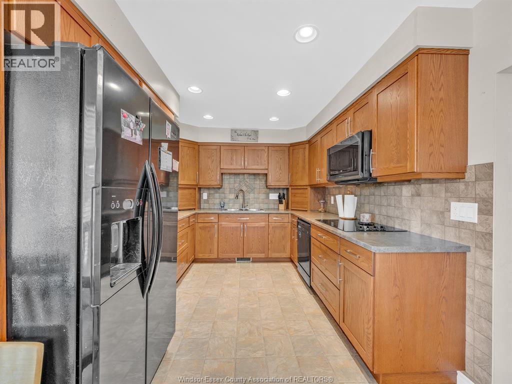 636 Stanley, Windsor, Ontario  N8X 3B2 - Photo 7 - 26015663