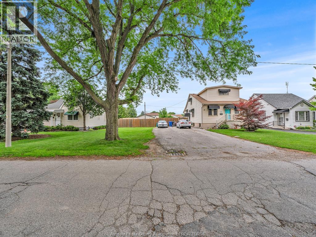 636 Stanley, Windsor, Ontario  N8X 3B2 - Photo 34 - 26015663
