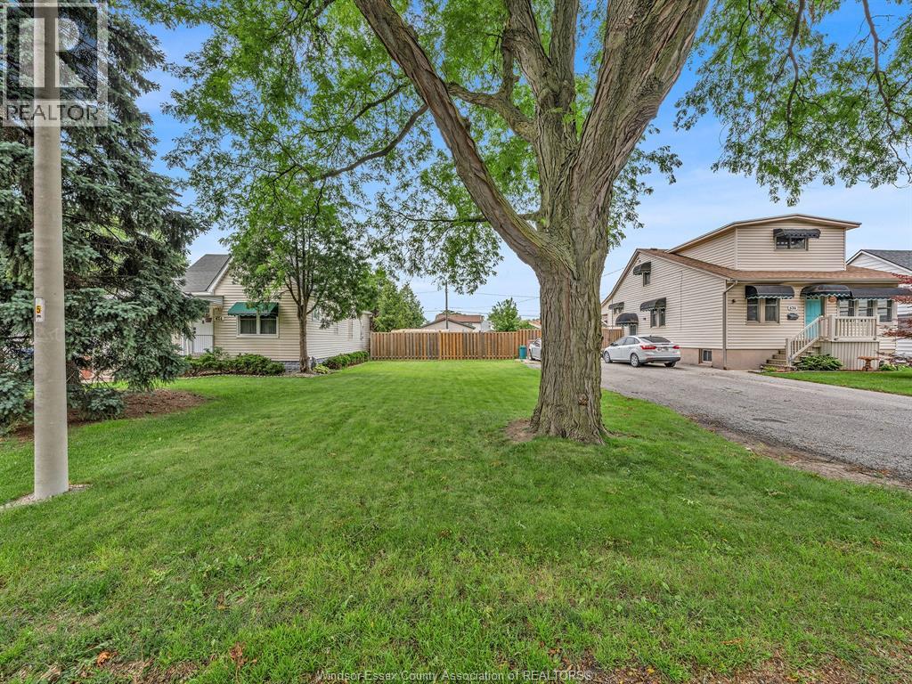 636 Stanley, Windsor, Ontario  N8X 3B2 - Photo 38 - 26015663