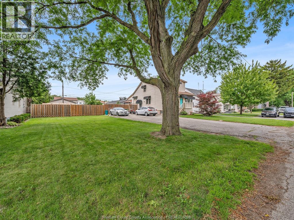 636 Stanley, Windsor, Ontario  N8X 3B2 - Photo 36 - 26015663