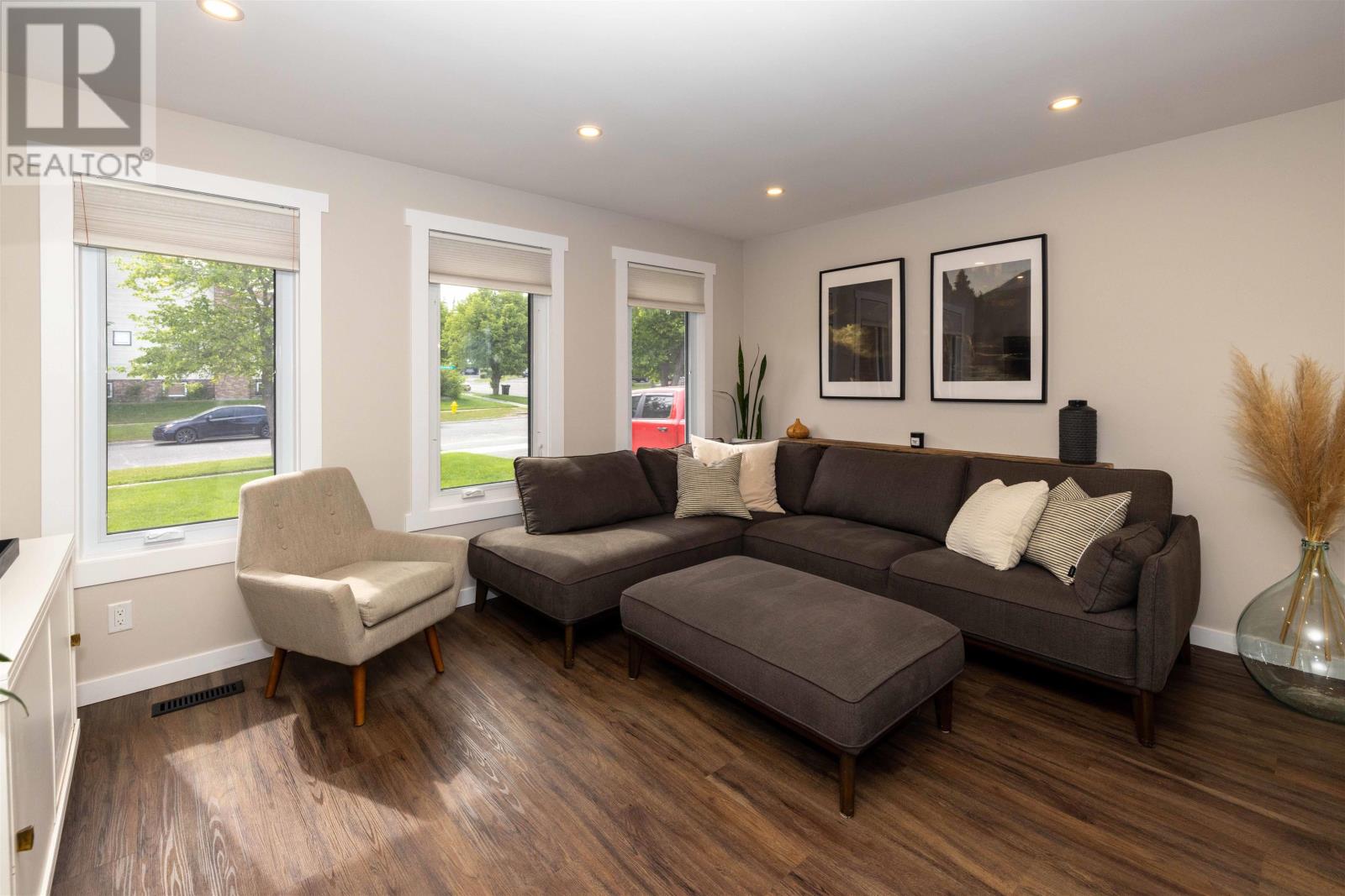 212 Downing St, Thunder Bay, Ontario  P7A 7Z5 - Photo 2 - TB2601706