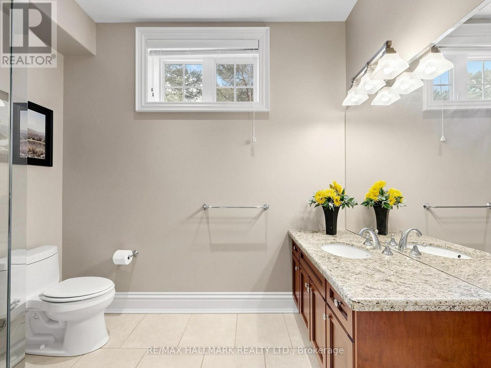 11 Cranborne Chase, Whitchurch-Stouffville, Ontario  L4A 0C6 - Photo 37 - N12953598