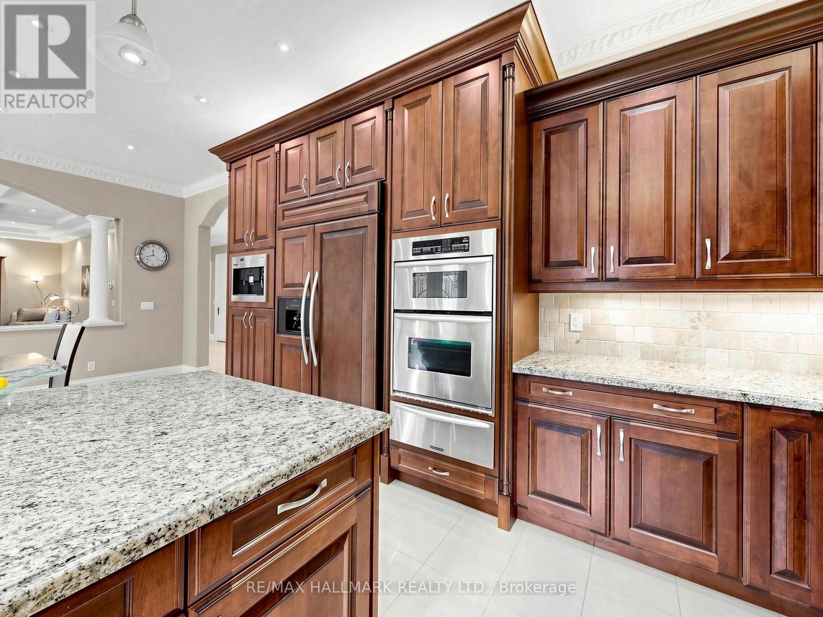 11 Cranborne Chase, Whitchurch-Stouffville, Ontario  L4A 0C6 - Photo 9 - N12953598