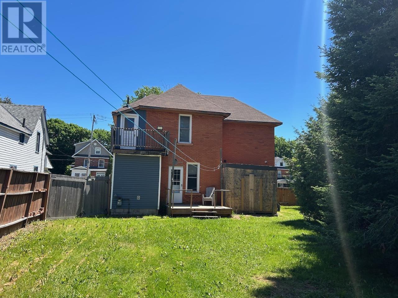 121 Church St, Sault Ste. Marie, Ontario  P6A 3H6 - Photo 3 - SM261595