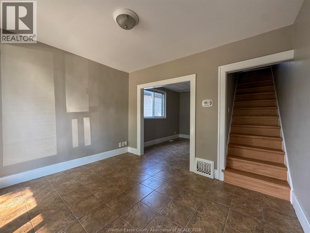 3458 Harris, Windsor, Ontario  N9C 1N5 - Photo 3 - 26014805