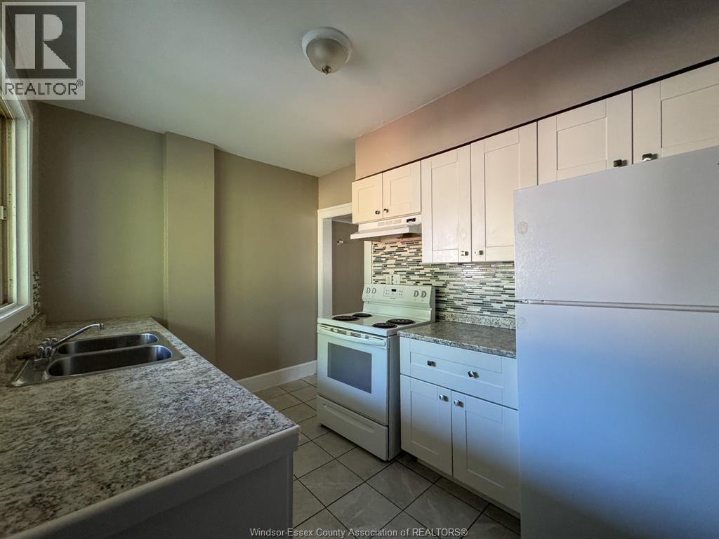 3458 Harris, Windsor, Ontario  N9C 1N5 - Photo 7 - 26014805