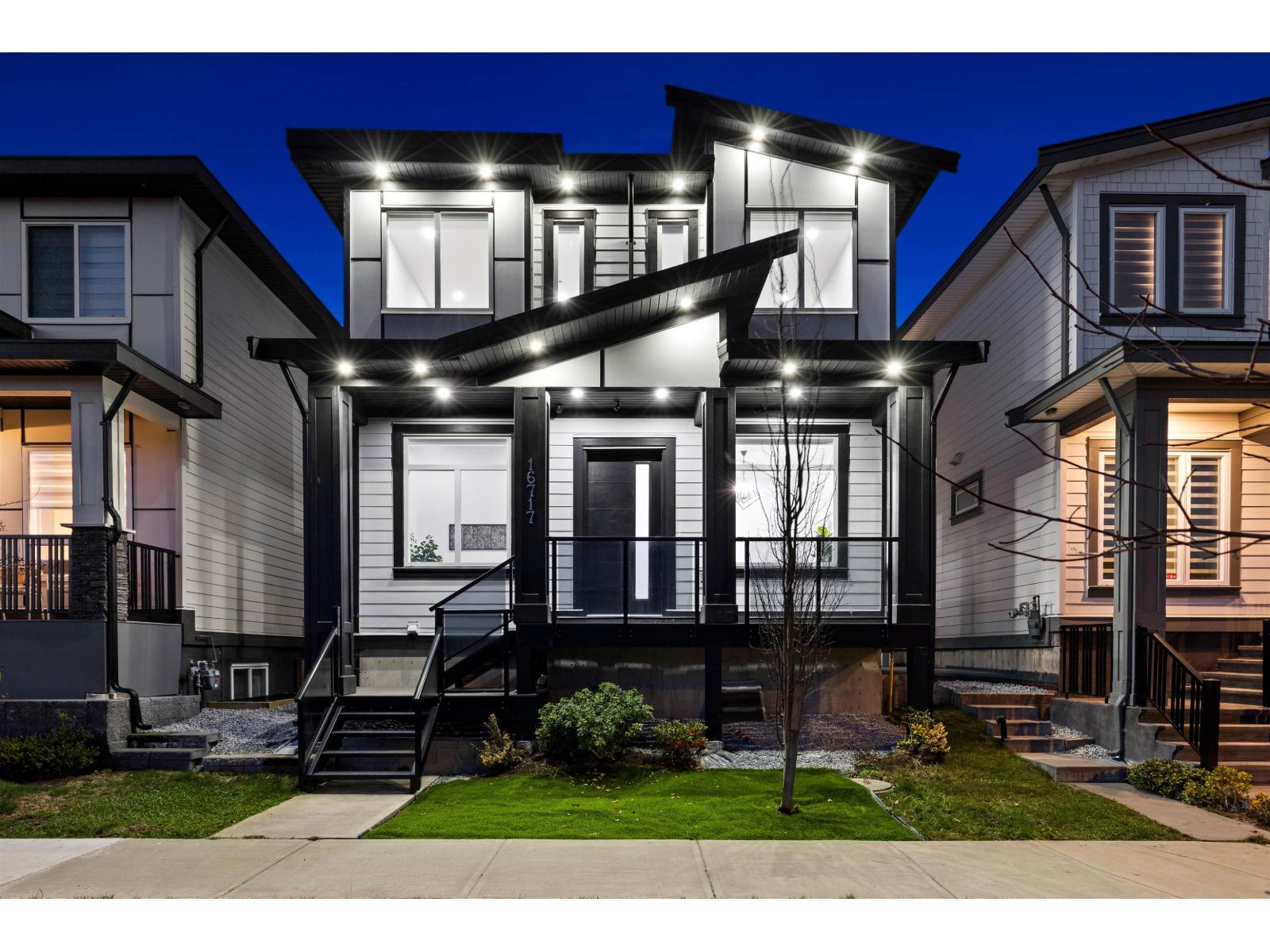 16717 15A AVENUE, surrey, British Columbia