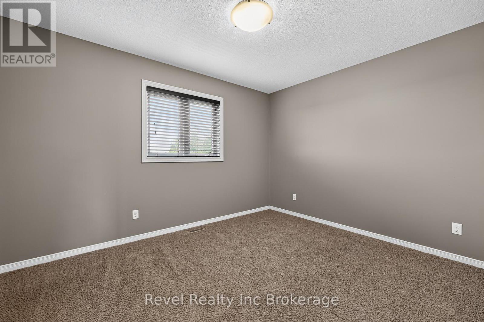 718 Frontenac Crescent, Woodstock, Ontario  N4V 0B1 - Photo 22 - X13505876