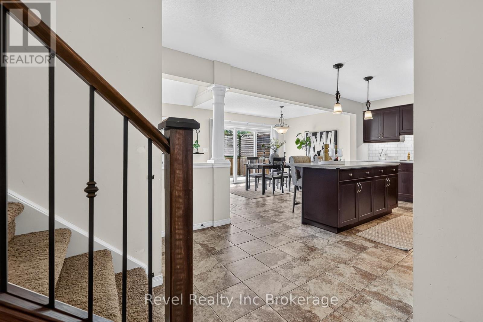 718 Frontenac Crescent, Woodstock, Ontario  N4V 0B1 - Photo 7 - X13505876