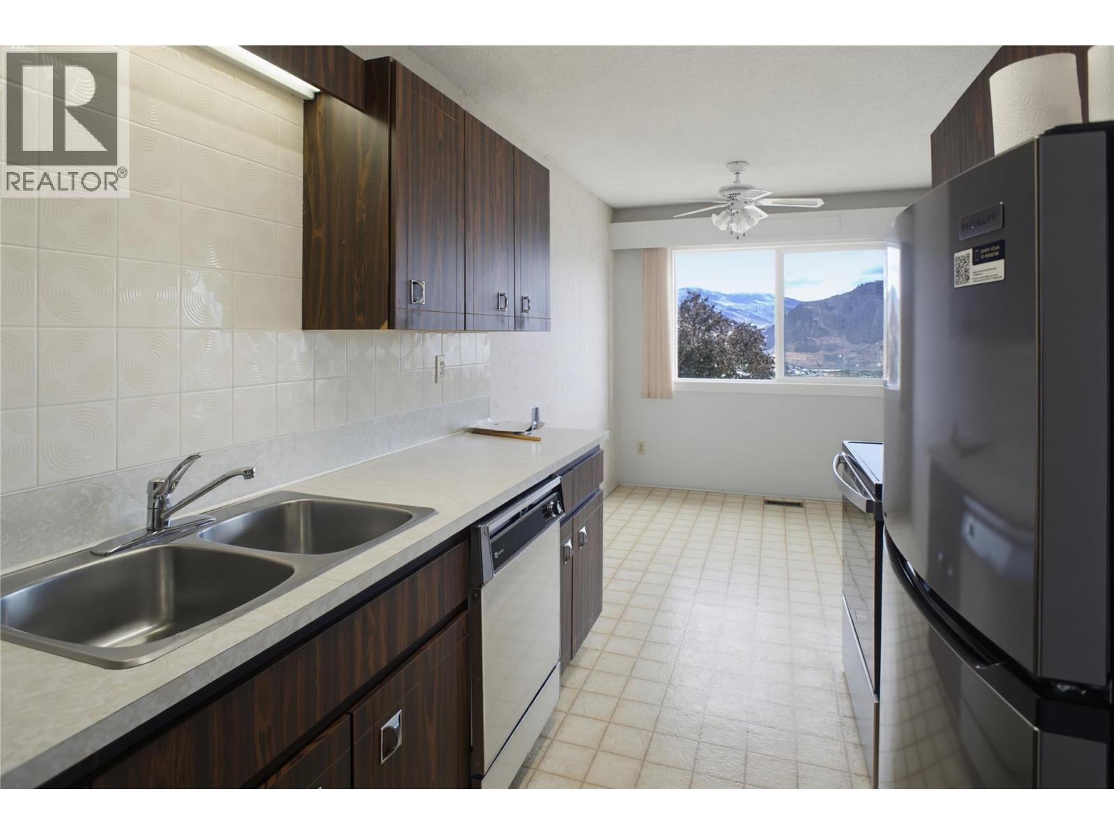 217 Mcgill Road, Kamloops, British Columbia  V2C 1M2 - Photo 3 - 10393222