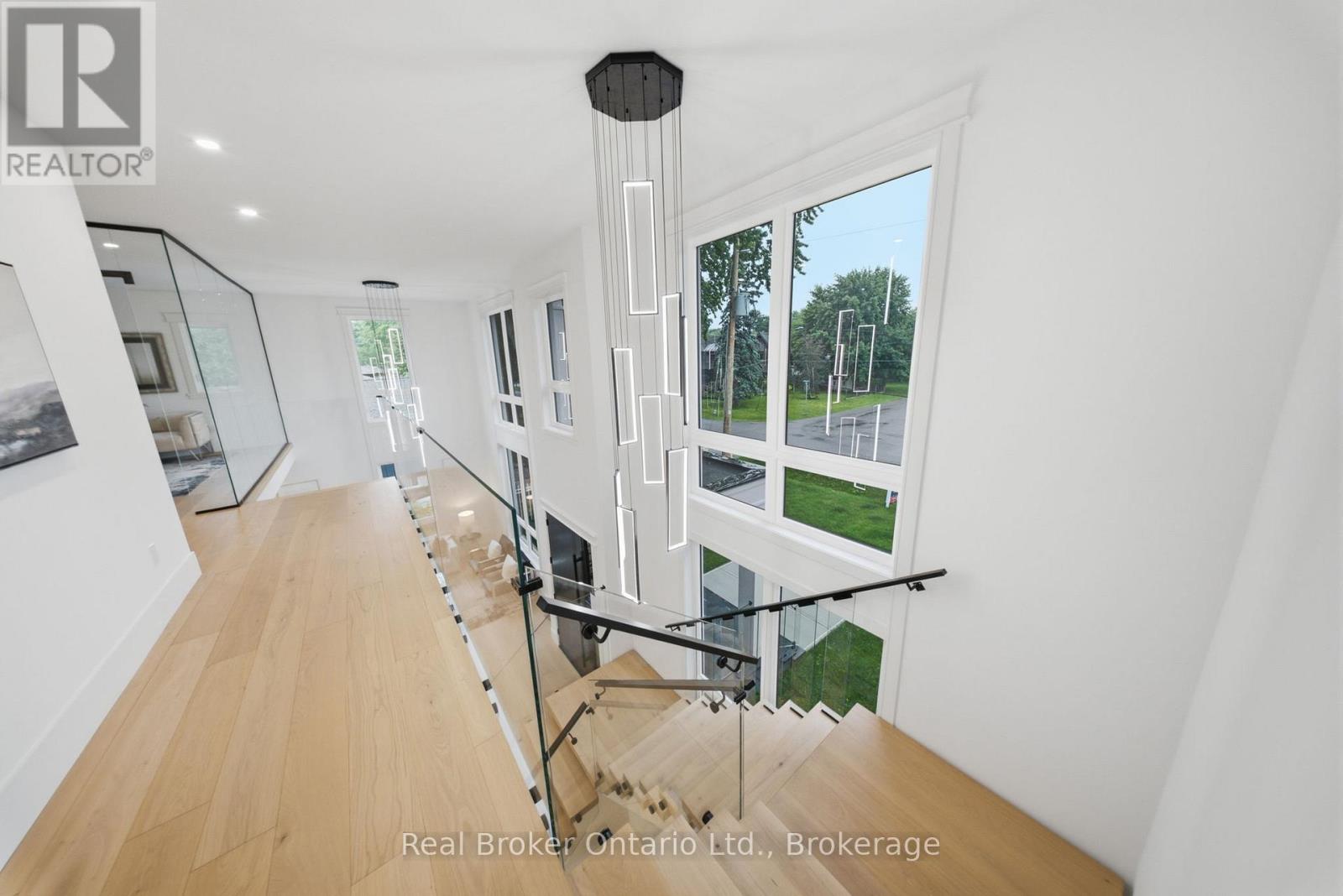 61 Floresta Court, Hamilton, Ontario  L9G 1R6 - Photo 15 - X13506226