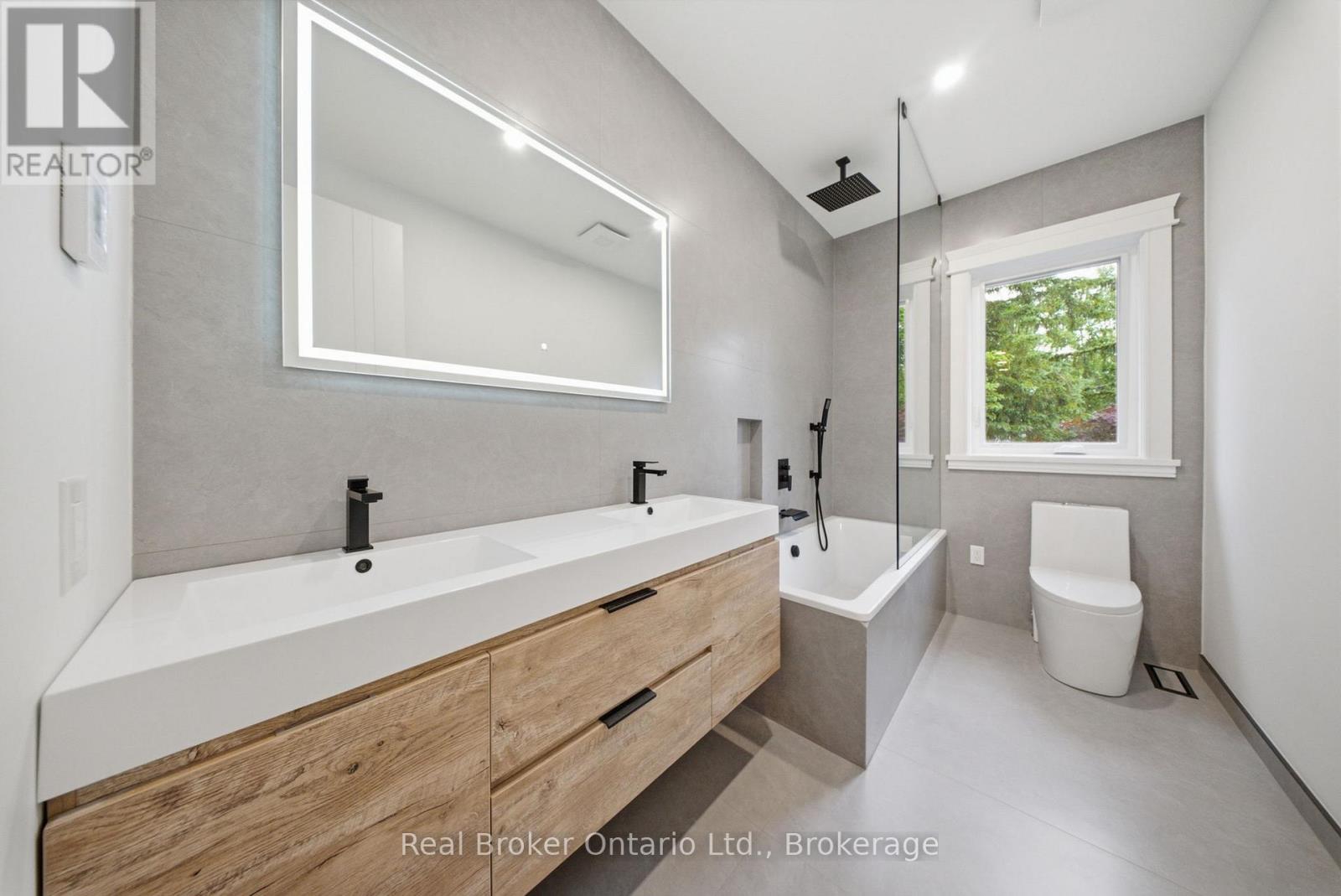 61 Floresta Court, Hamilton, Ontario  L9G 1R6 - Photo 23 - X13506226