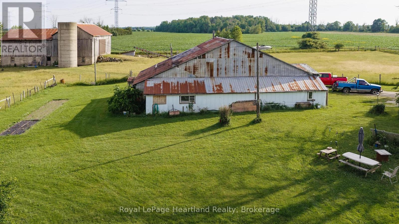 36011 Huron Road, Central Huron (Goderich), Ontario  N7A 3X8 - Photo 12 - X13506254