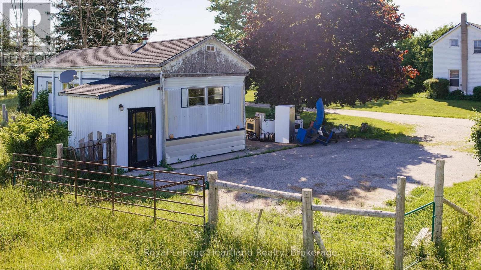 36011 Huron Road, Central Huron (Goderich), Ontario  N7A 3X8 - Photo 18 - X13506254