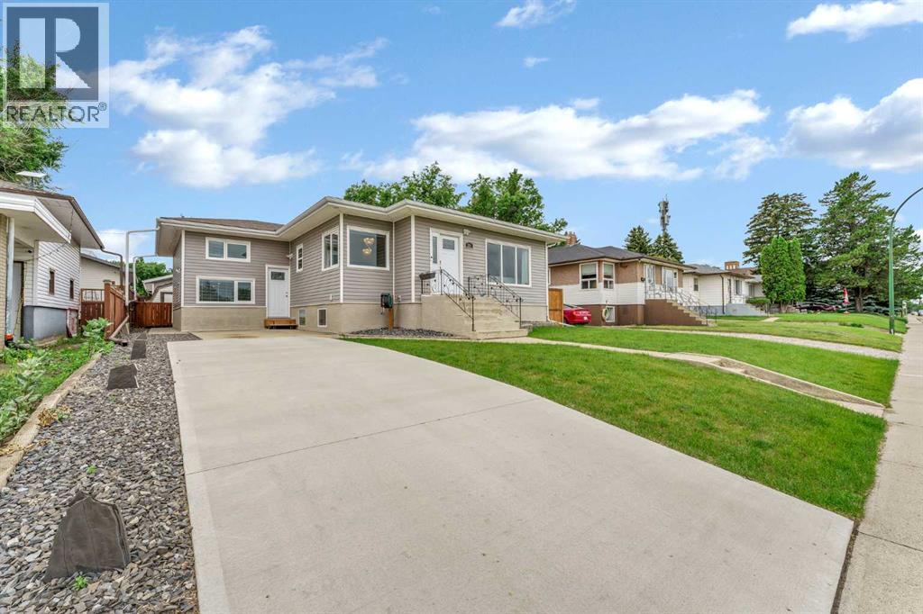 221 9 Street Sw, Medicine Hat, Alberta  T1A 4N8 - Photo 2 - A2325529