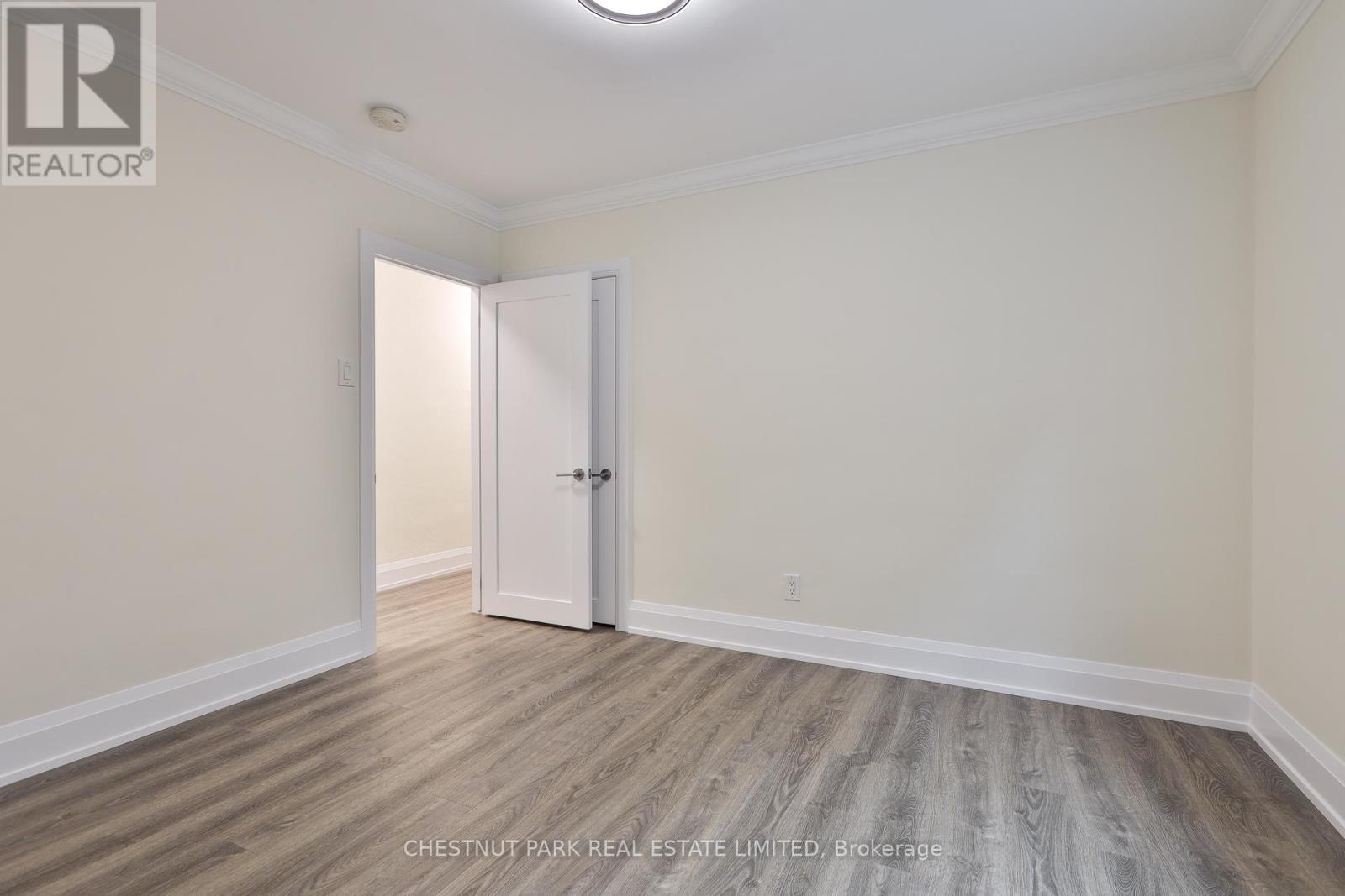 Main - 4 Oriole Crescent, Toronto, Ontario  M5P 1L5 - Photo 17 - C13506146