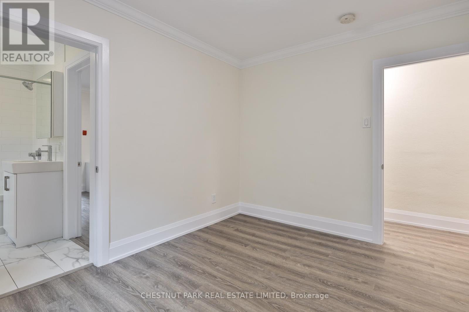 Main - 4 Oriole Crescent, Toronto, Ontario  M5P 1L5 - Photo 18 - C13506146