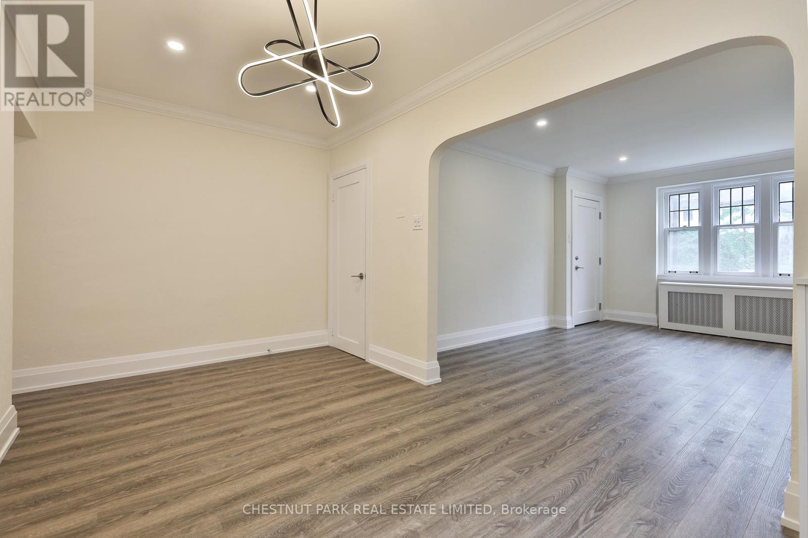 Main - 4 Oriole Crescent, Toronto, Ontario  M5P 1L5 - Photo 9 - C13506146