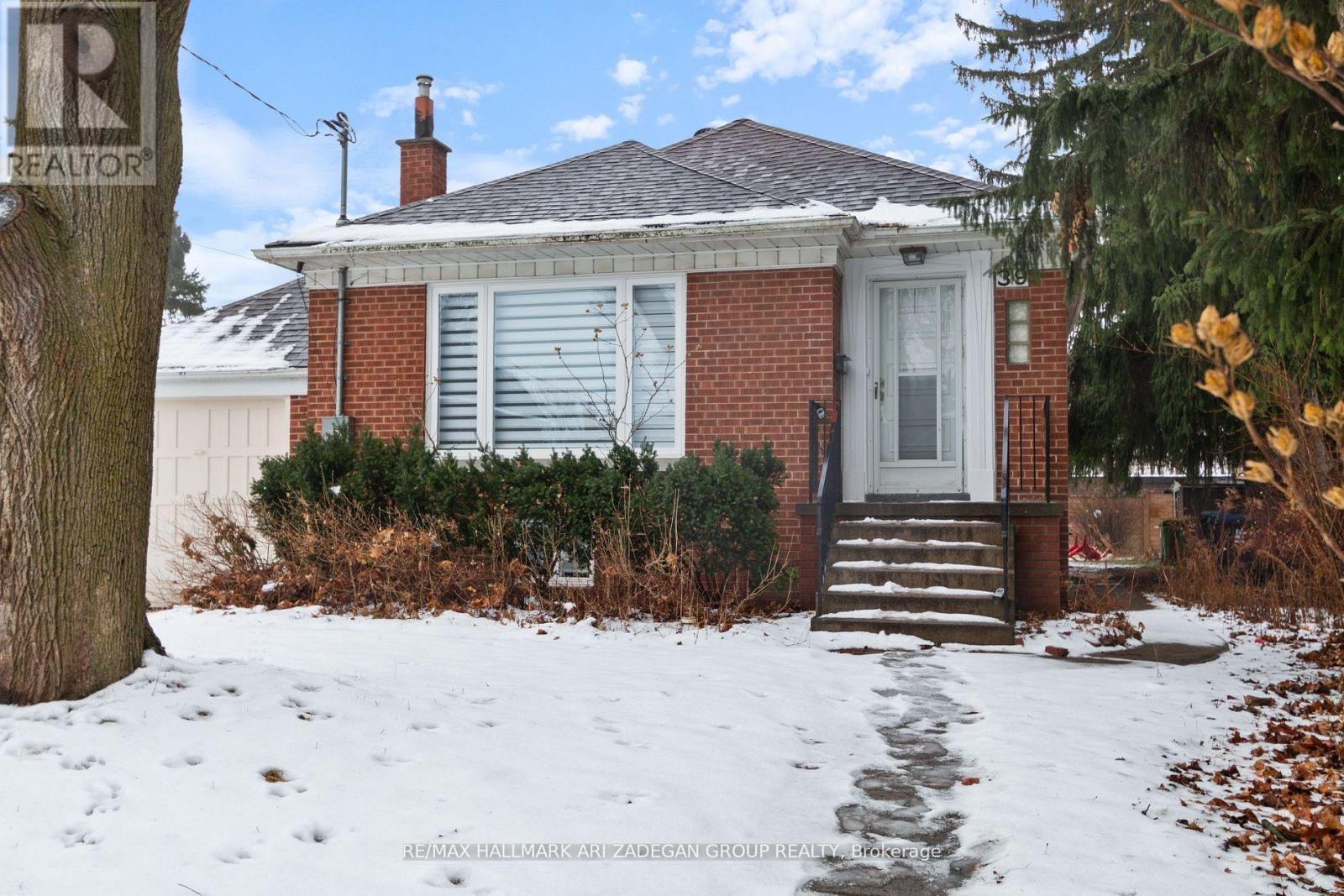 MAIN - 39 LAURELCREST AVENUE, toronto (clanton park), Ontario