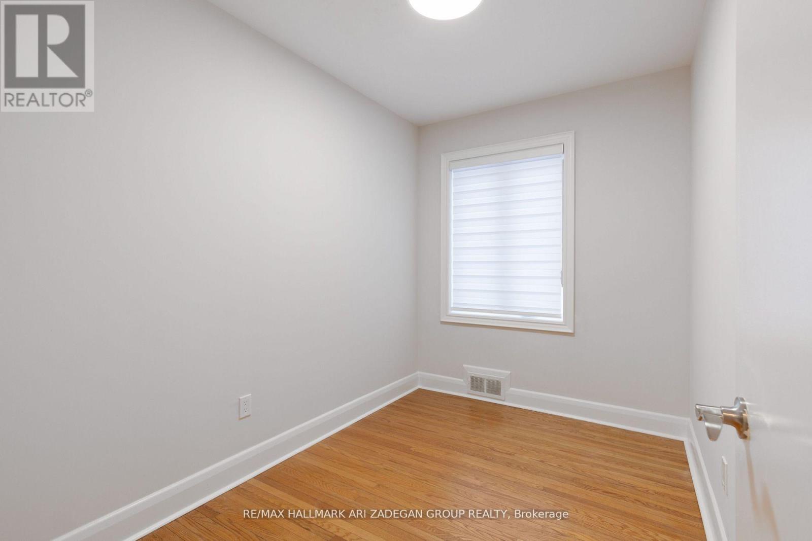 Main - 39 Laurelcrest Avenue, Toronto (Clanton Park), Ontario  M3H 2A7 - Photo 12 - C13506232
