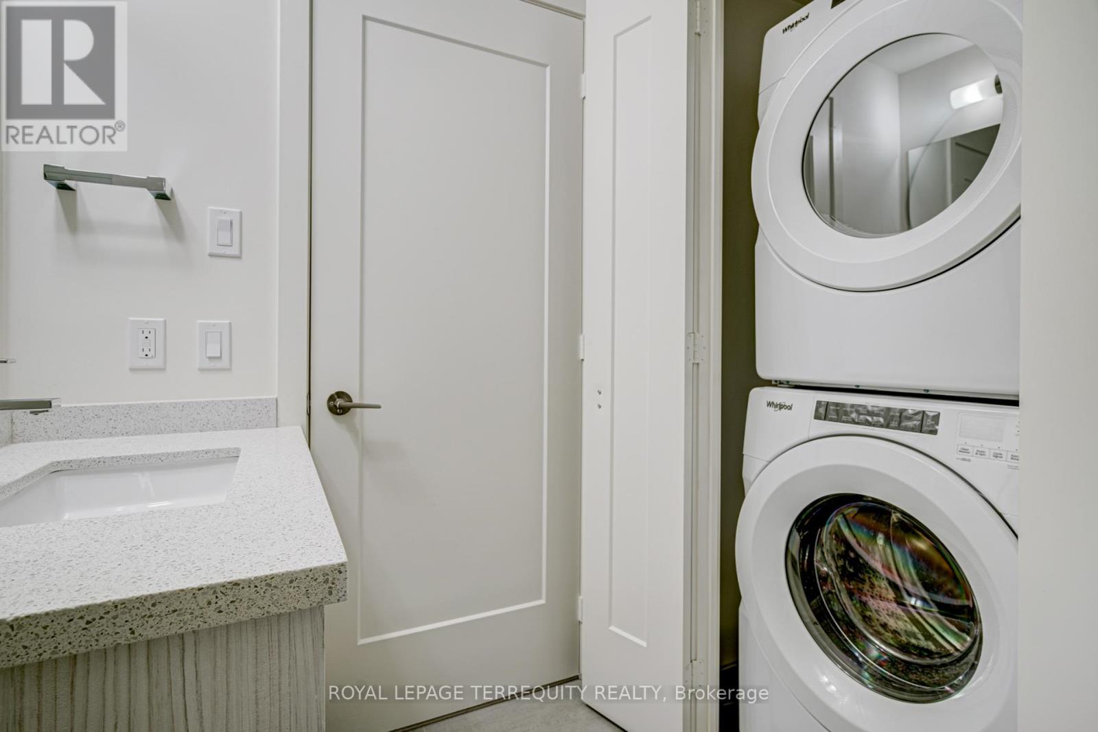2308 - 330 Richmond Street W, Toronto (Waterfront Communities), Ontario  M5V 0M4 - Photo 15 - C13506266