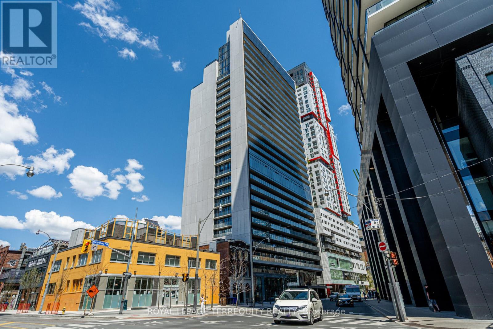 2308 - 330 Richmond Street W, Toronto (Waterfront Communities), Ontario  M5V 0M4 - Photo 24 - C13506266