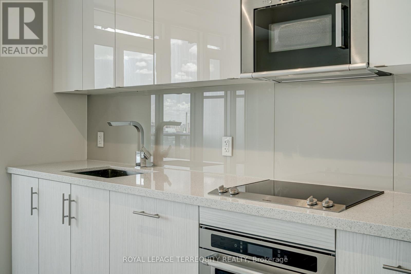 2308 - 330 Richmond Street W, Toronto (Waterfront Communities), Ontario  M5V 0M4 - Photo 3 - C13506266