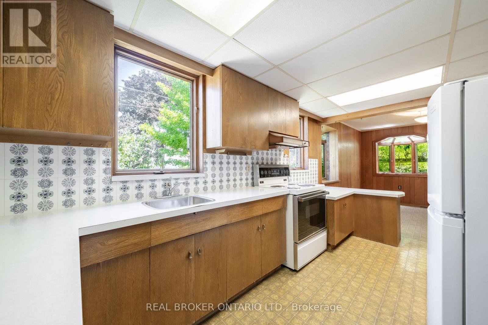 483 Melrose Avenue, Toronto, Ontario  M5M 2A1 - Photo 10 - C13506412