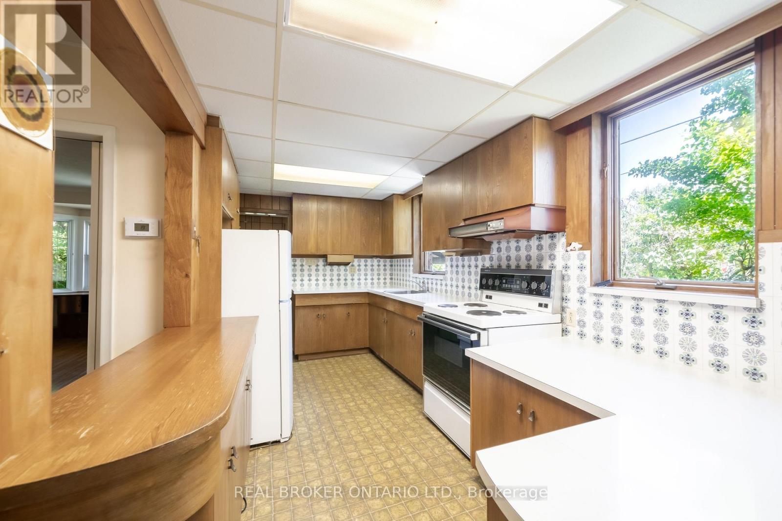 483 Melrose Avenue, Toronto, Ontario  M5M 2A1 - Photo 9 - C13506412