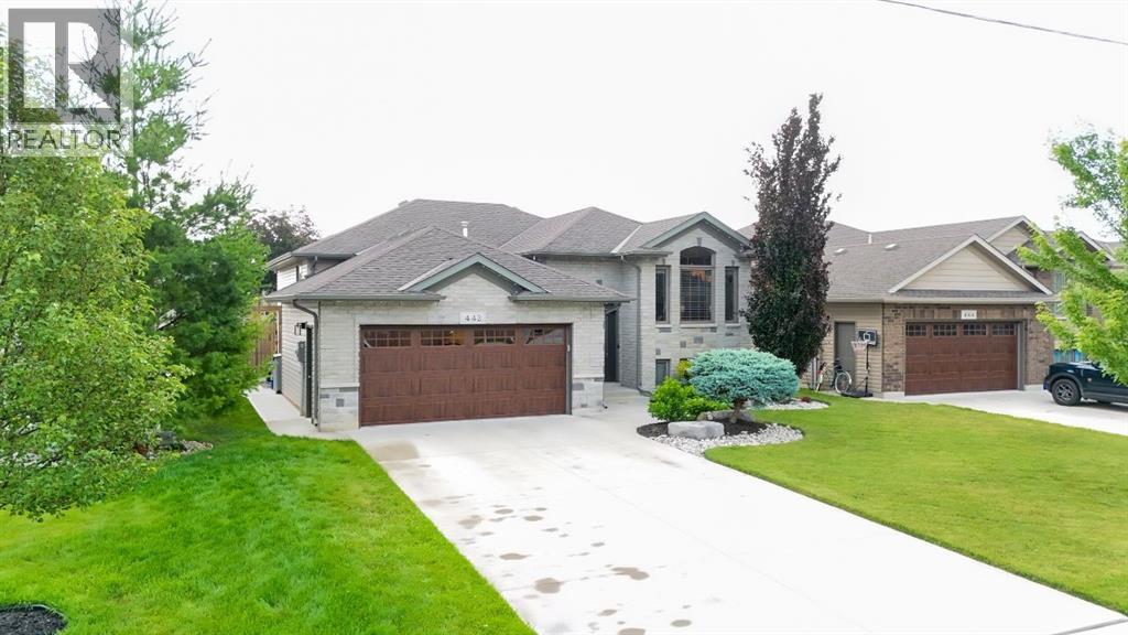 442 Colborne Street, St Clair, Ontario  N0N 1G0 - Photo 2 - 26015529