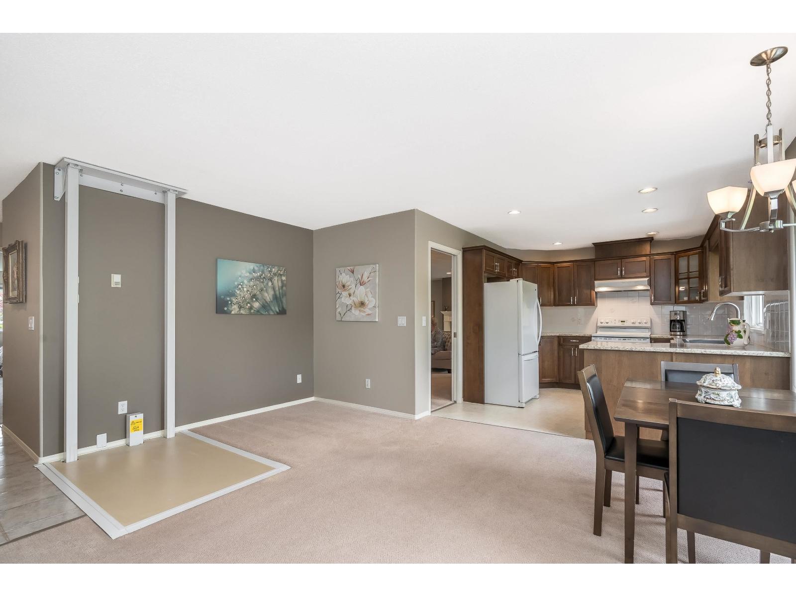 107 13888 70 Avenue, Surrey, British Columbia  V3W 0R8 - Photo 8 - R3140529