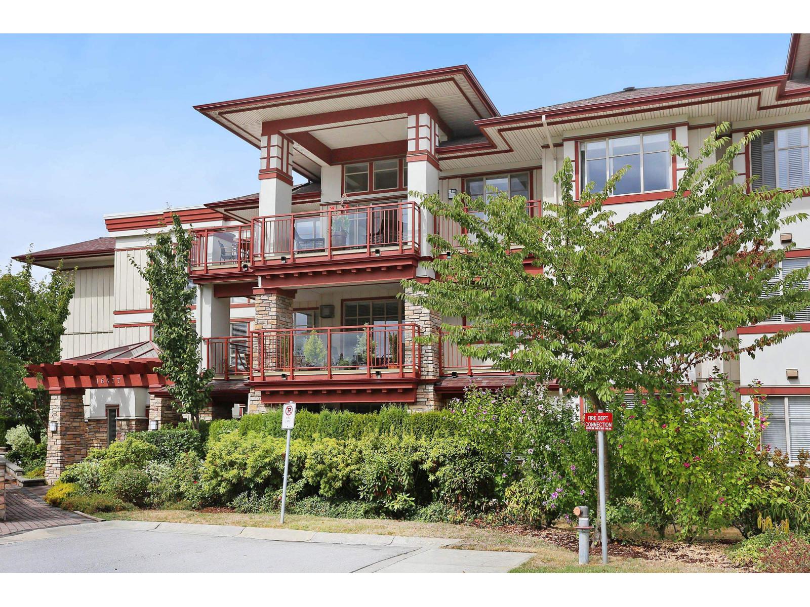 210 16477 64 AVENUE, surrey, British Columbia