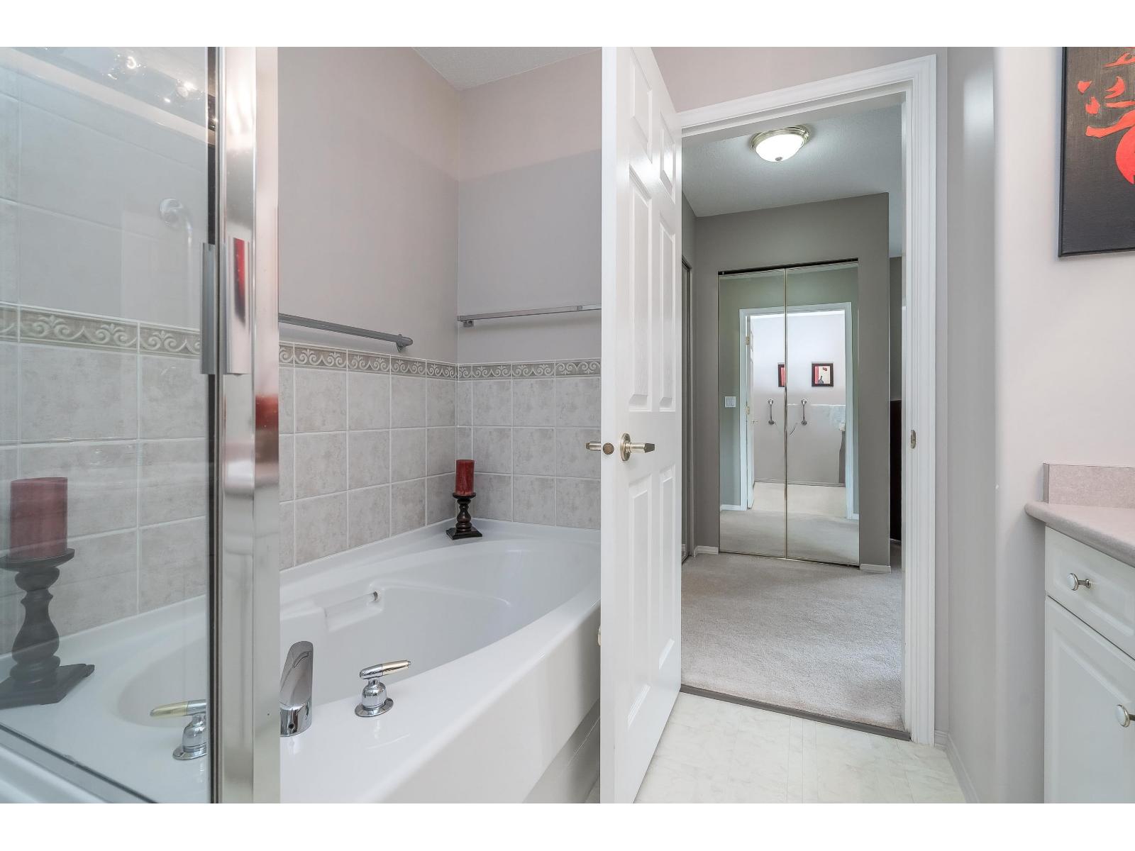 107 13888 70 Avenue, Surrey, British Columbia  V3W 0R8 - Photo 19 - R3140529