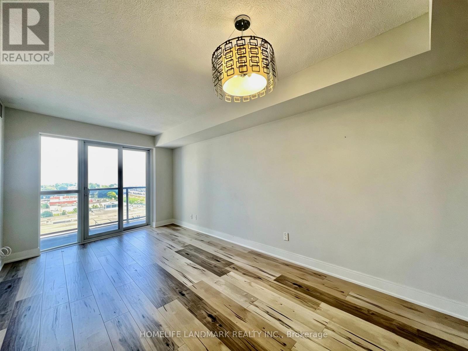 1111 - 125 Village Green Square, Toronto, Ontario  M1S 0G3 - Photo 2 - E13506258