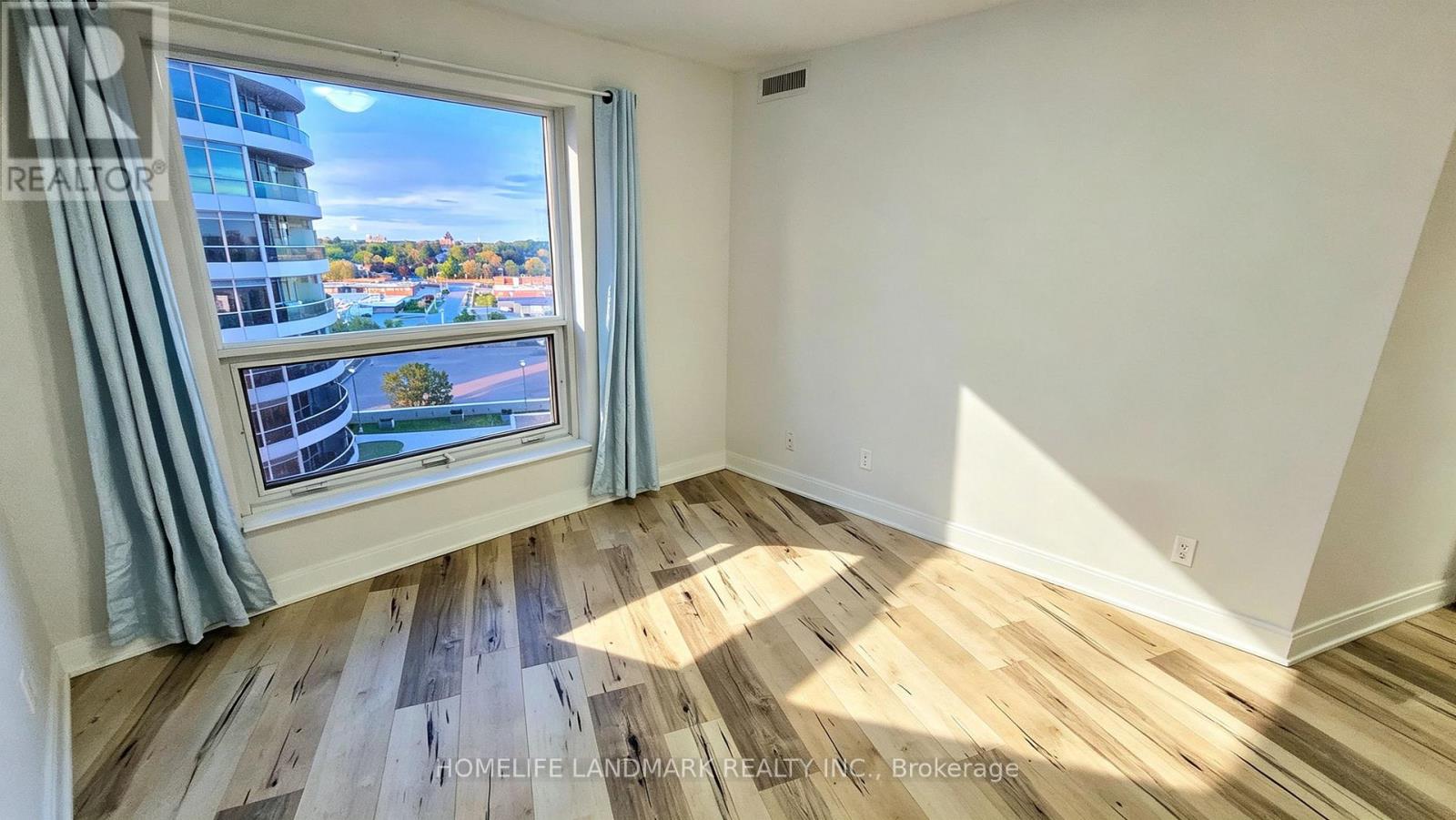 1111 - 125 Village Green Square, Toronto, Ontario  M1S 0G3 - Photo 5 - E13506258