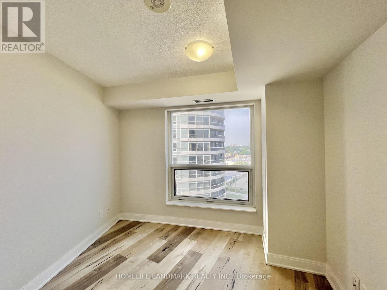 1111 - 125 Village Green Square, Toronto, Ontario  M1S 0G3 - Photo 6 - E13506258