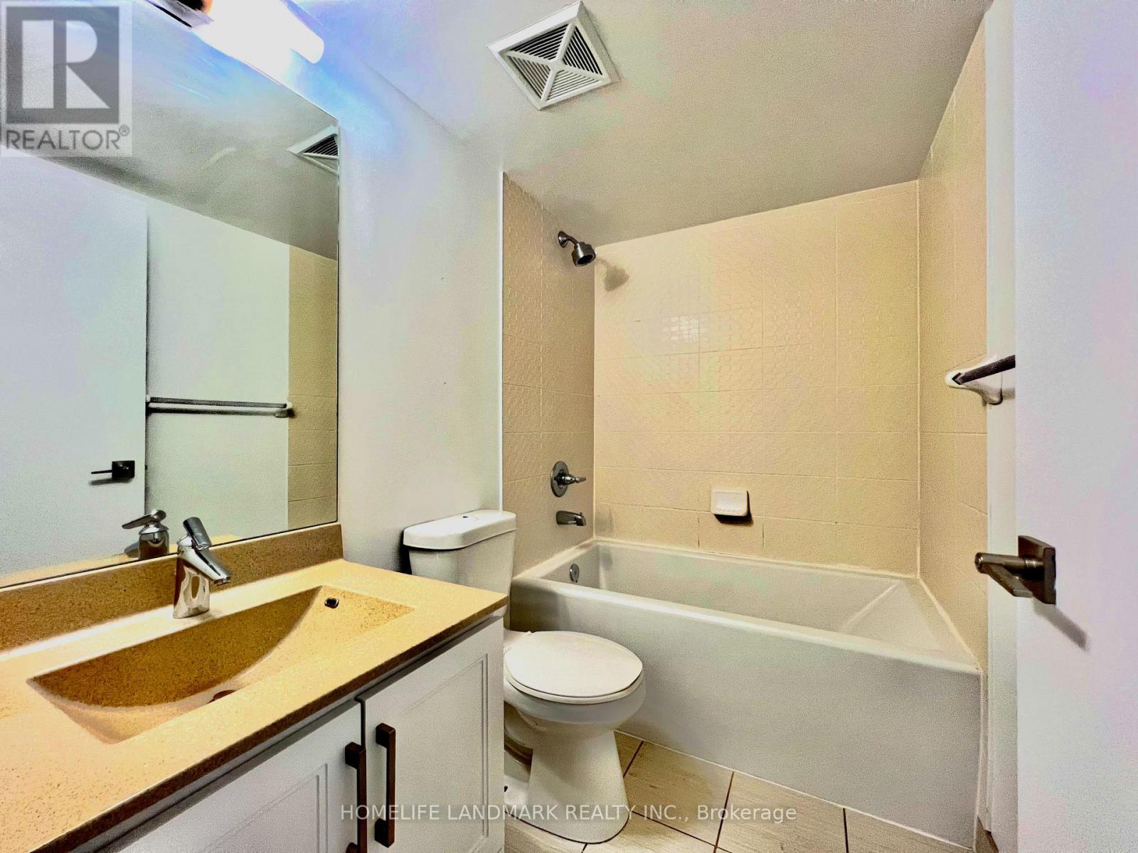 1111 - 125 Village Green Square, Toronto, Ontario  M1S 0G3 - Photo 7 - E13506258