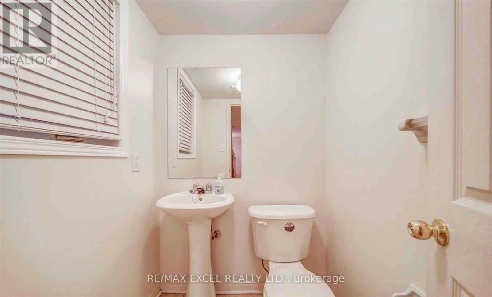 Upper - 175 Shepton Way, Toronto, Ontario  M1V 5N4 - Photo 9 - E13506374