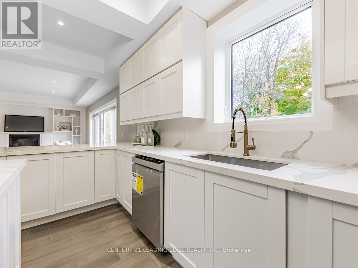 Upper - 19 Donalda Crescent, Toronto, Ontario  M1S 1N5 - Photo 13 - E13506398