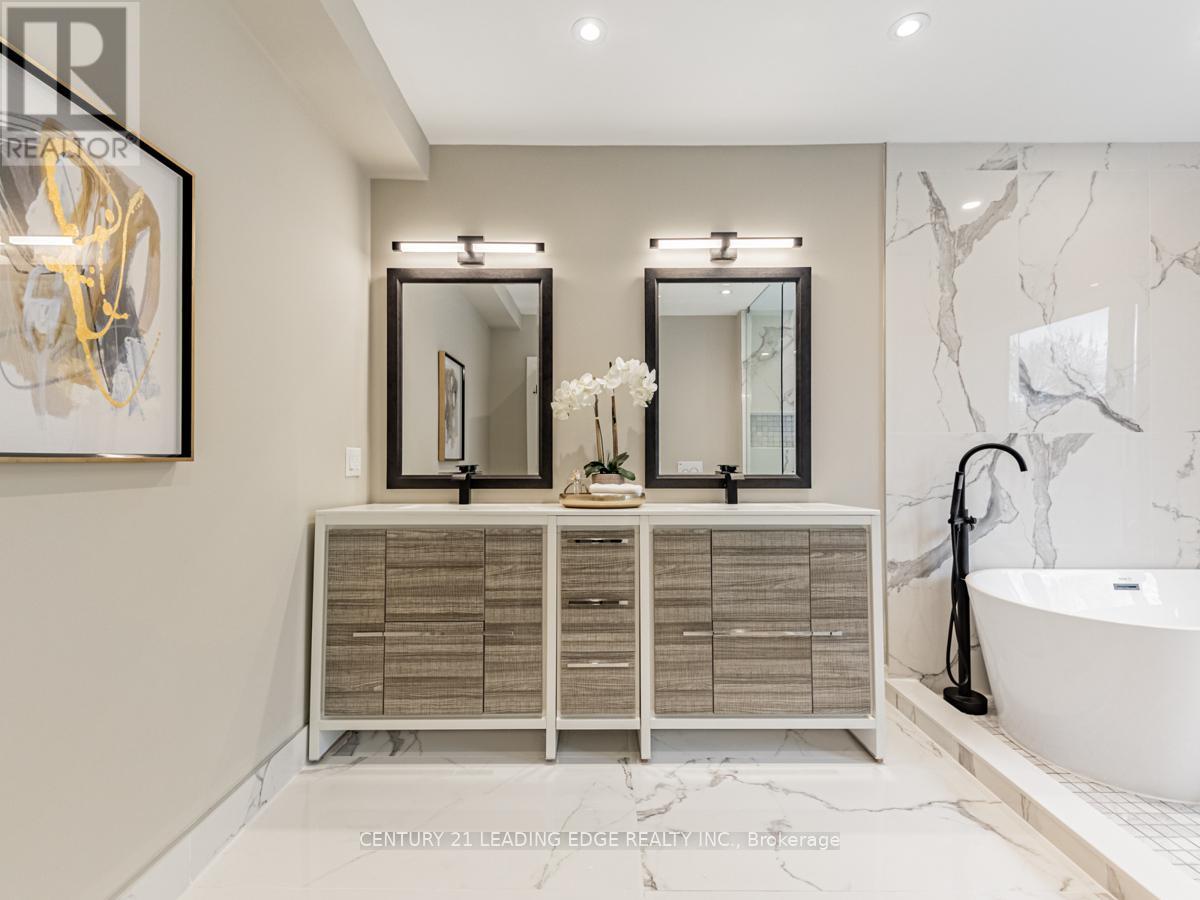 Upper - 19 Donalda Crescent, Toronto, Ontario  M1S 1N5 - Photo 20 - E13506398