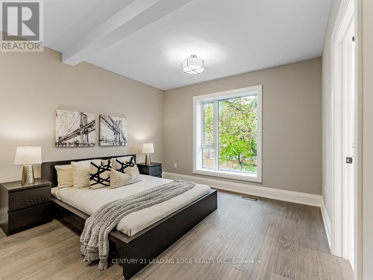 Upper - 19 Donalda Crescent, Toronto, Ontario  M1S 1N5 - Photo 24 - E13506398
