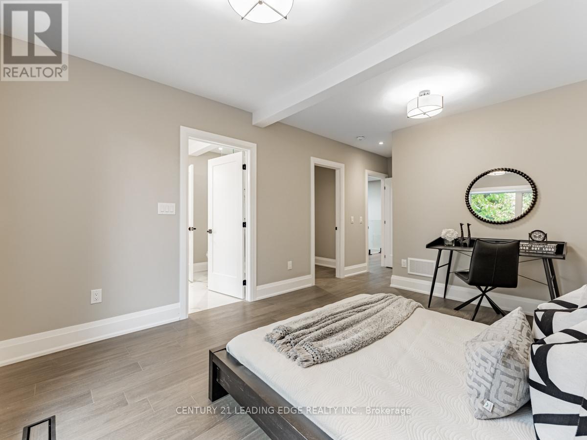 Upper - 19 Donalda Crescent, Toronto, Ontario  M1S 1N5 - Photo 25 - E13506398