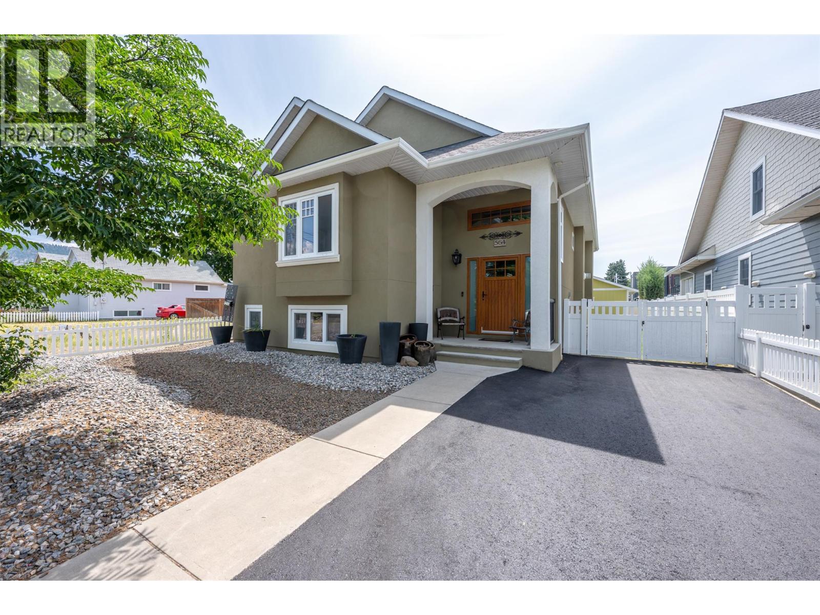 564 Alexander Avenue, Penticton, British Columbia