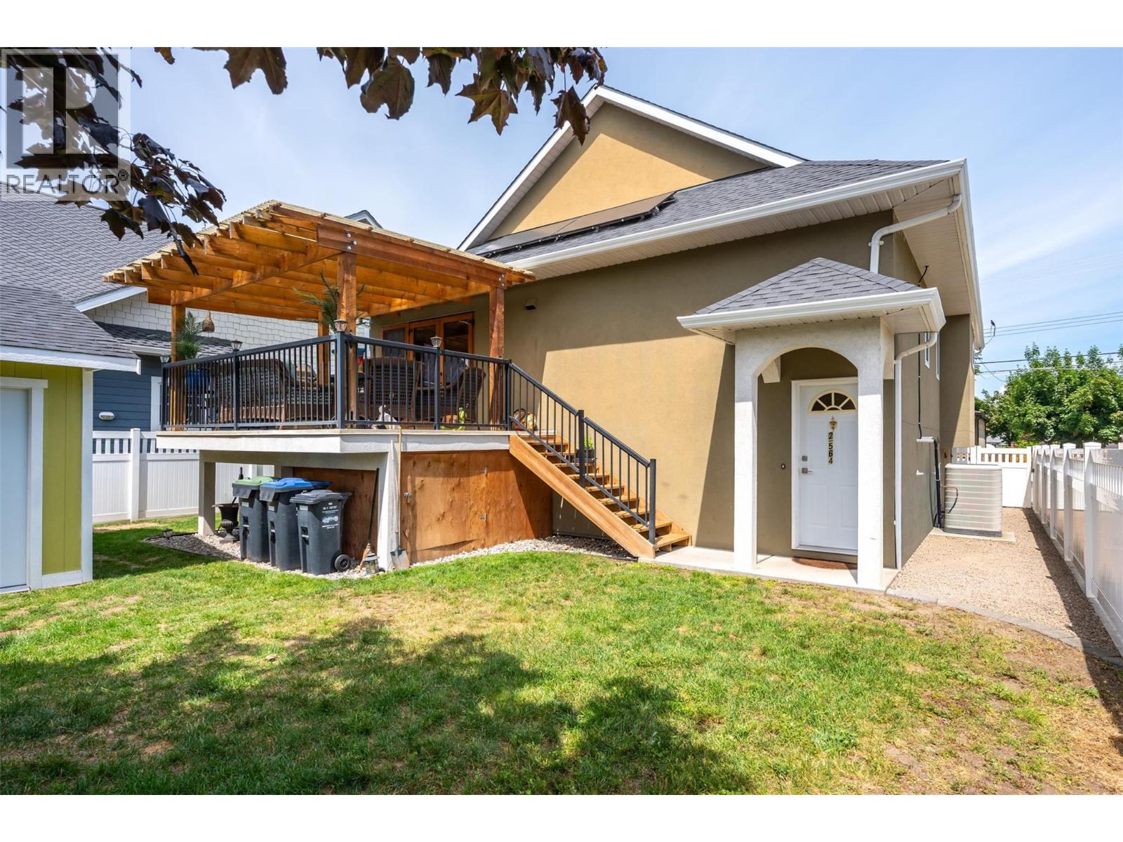 564 Alexander Avenue, Penticton, British Columbia  V2A 1E5 - Photo 47 - 10393233