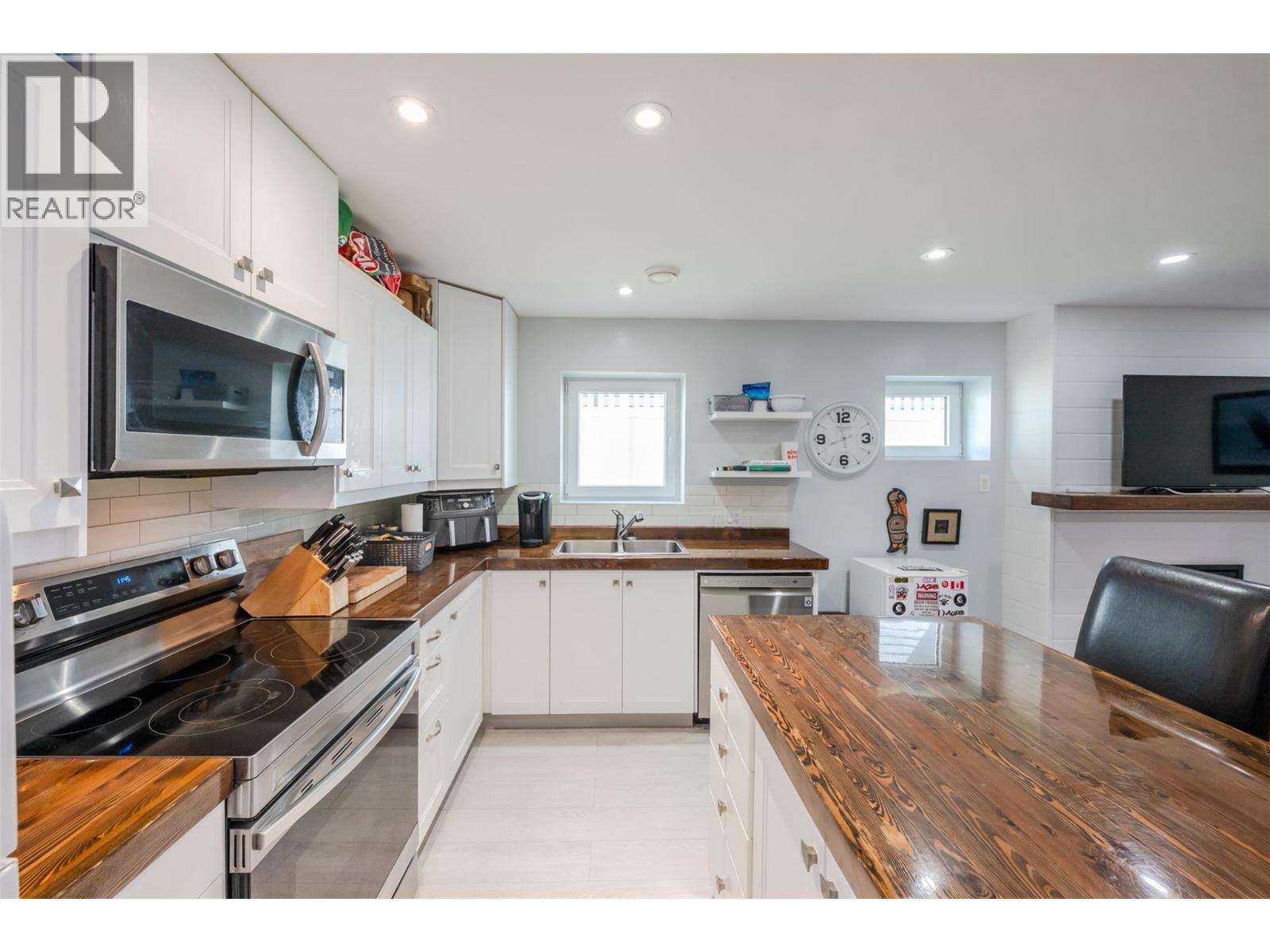 564 Alexander Avenue, Penticton, British Columbia  V2A 1E5 - Photo 34 - 10393233