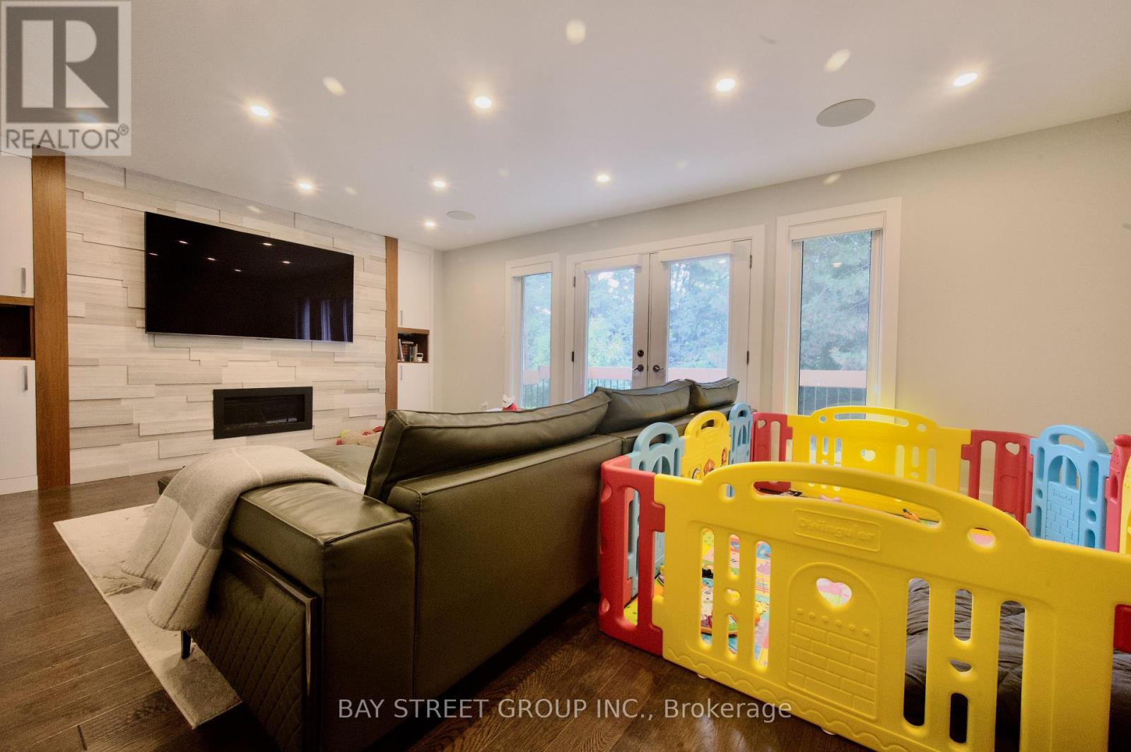 22 Thurgate Crescent, Markham, Ontario  L3T 4G3 - Photo 4 - N13506270
