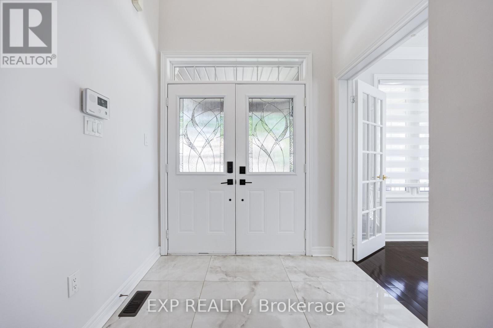 50 Stoney Creek Drive, Markham, Ontario  L6E 0K3 - Photo 4 - N13506306