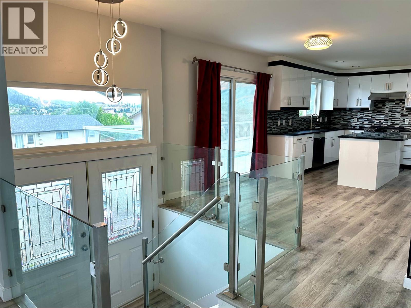 3802 21 Avenue, Vernon, British Columbia  V1T 6P8 - Photo 8 - 10392112