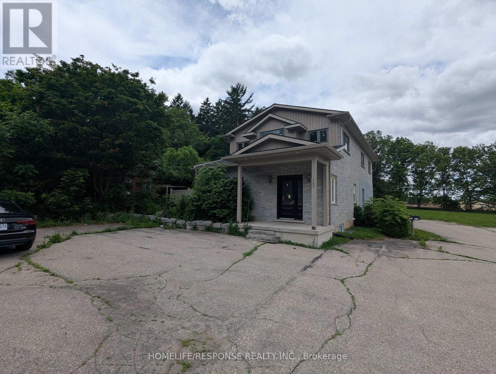 253 MOUNT PLEASANT STREET, Brantford, Ontario