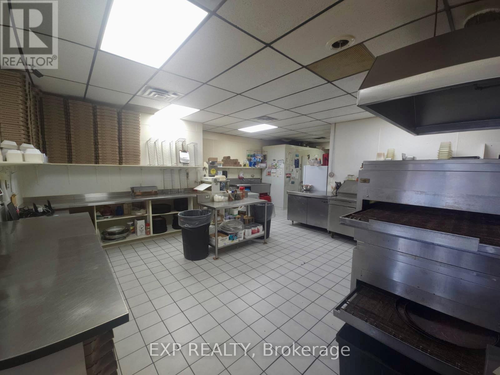581 Garafraxa Street S, West Grey, Ontario  N0G 1R0 - Photo 16 - X13506356